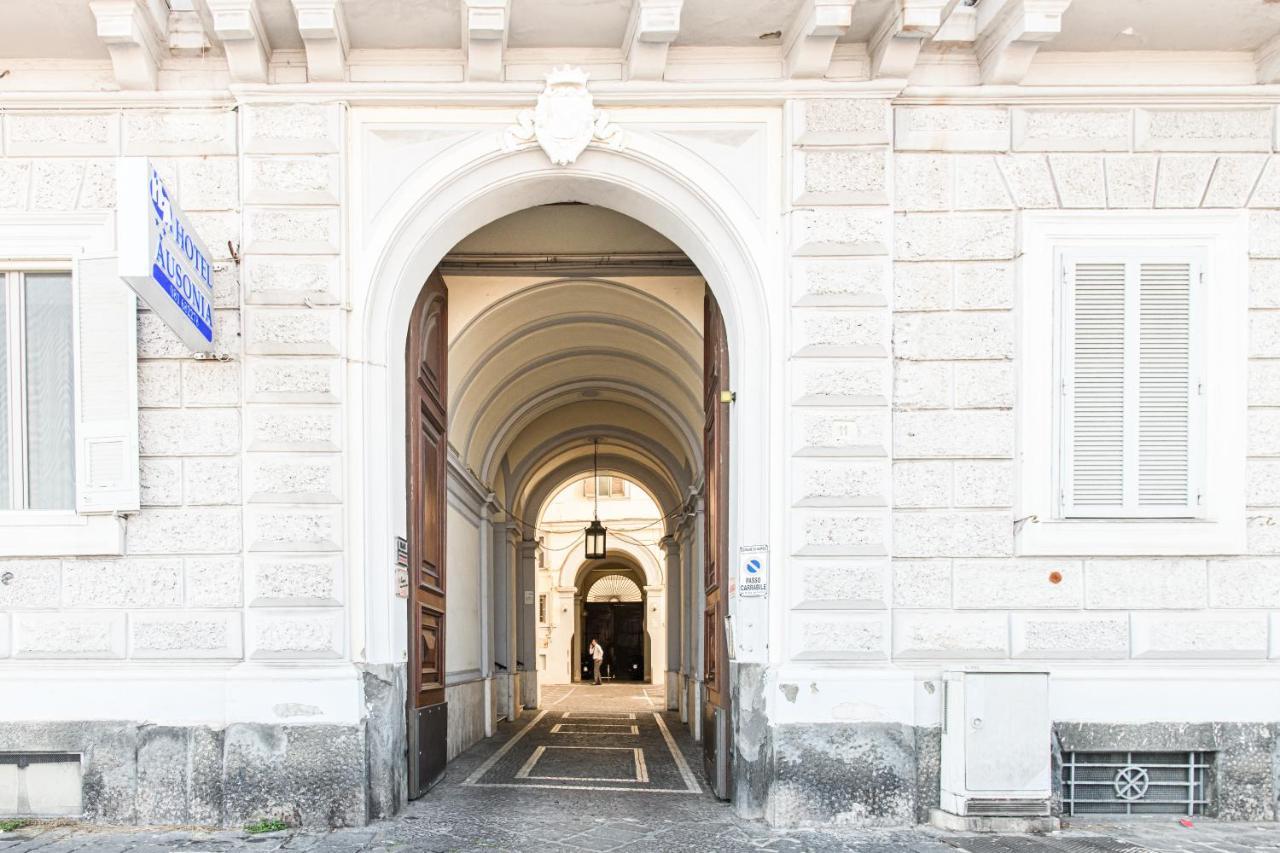 Bed and Breakfast Lux Caracciolo Neapel Exterior foto