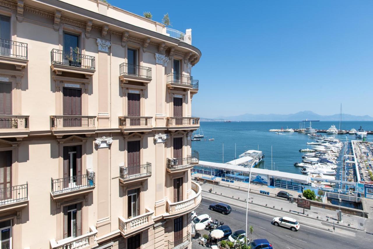 Bed and Breakfast Lux Caracciolo Neapel Exterior foto